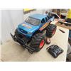Image 2 : RC Toy Bigfoot Truck w Charger & Remote