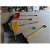 Image 2 : (WE) 5 Snow Shovels