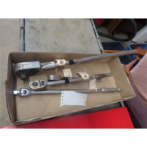 Snap On 3/4" Ratchet 24", Snap On 1/2" Breaker Bar 18", Snap On 1/2" Ratchet 15", Snap On  1/2" Ratc