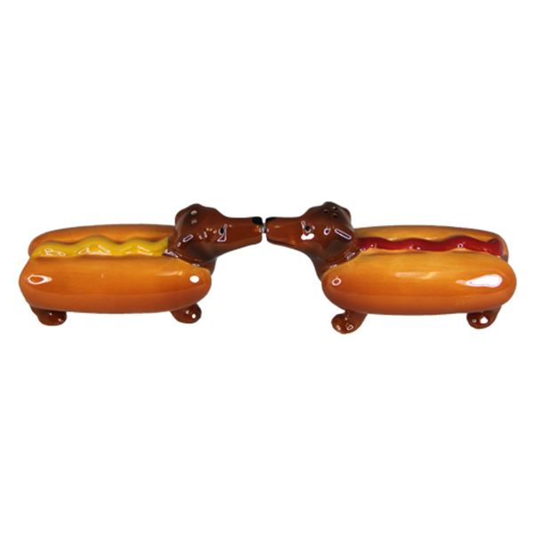 HAPPY HOT DOGS