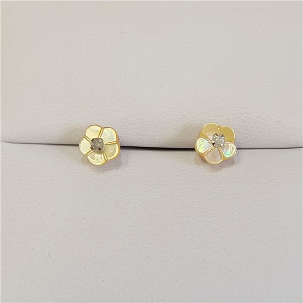 DIAMOND FLOWER SHAPE EARRINGS