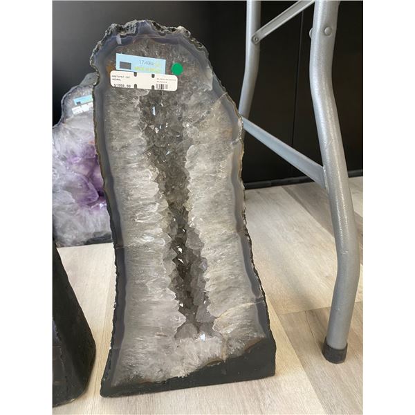 AMETHYST GEODE CATHEDRAL RETAIL $1998.98, 17.40KG APPROX 9 W X 18 H