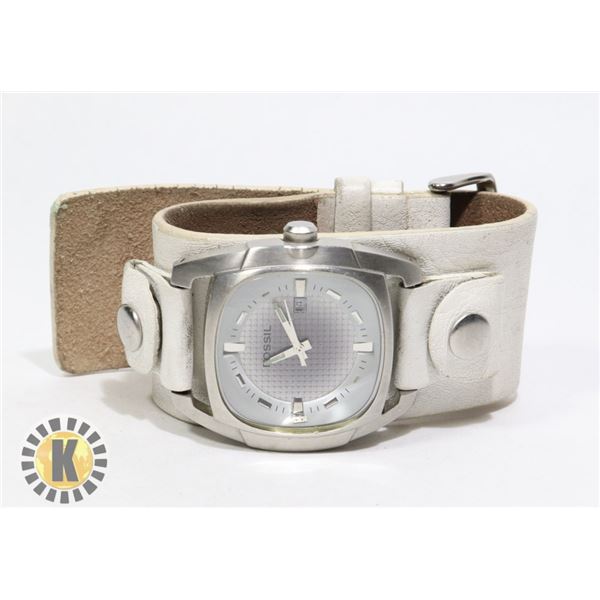 MENS FOSSIL WIDE LEATHER STRAP WATCH