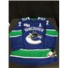 Image 2 : DANIEL SEDIN LIMITED EDITION RETIREMENT JERSEY