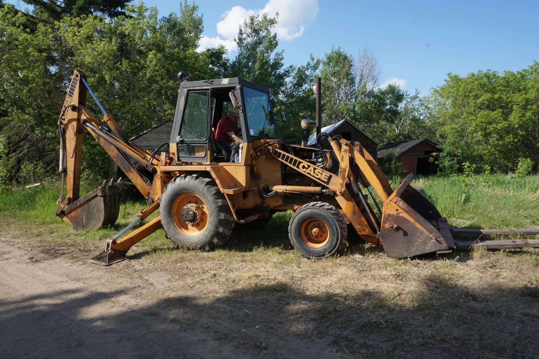 1981 780 Case Back Hoe with loader bucket, 3 backhoe buckets