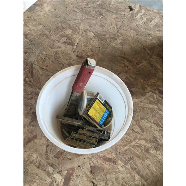 Hammer Stapler and Staples