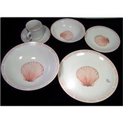 040: Service for 6 shell dishes