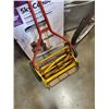 Image 2 : METAL YELLOW REEL MOWER