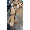 Image 2 : 3 TRAILER HITCHES AND PARTS