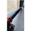 Image 8 : Echo PB-251 gas powered blower working