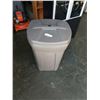 Image 1 : RUBBEMAID GARBAGE CAN WITH LID