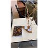 Image 1 : DISPLAY RACK OF JEWELRY AND TRAY OF BEADED NECKLACES