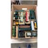 Image 8 : BOX OF HO SCALE RAIL CARS, FLAT BEDS, POWER SUPPLIES AND 2 ENGINES IN WORKING CONDITION