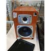Image 8 : ION PROFILE LP RECORD PLAYER AND PAIR OF TEAC SPEAKERS