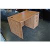 Image 2 : 3 DRAWER MAPLE DESK