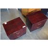 Image 2 : PAIR OF ITALIAN 2 DRAWER NIGHTSTANDS