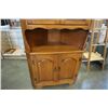 Image 8 : MAPLE CORNER CABINET WITH GLASS DOORS
