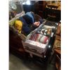 Image 1 : BOX OF BLANKETS AND TRAY OF HATS