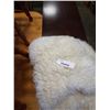 Image 2 : 2 sheepskin rugs