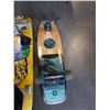 Image 2 : 3 SKATEBOARDS - PRIMITIVE, GLOBE AND CHANCE