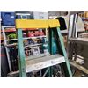 Image 8 : 6FT FIBERGLASS AND 6FT ALUMINUM A FRAME LADDERS WITH 5FT ALUMINUM LADDER