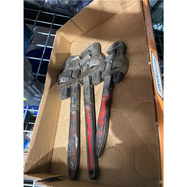 Pipe wrenches