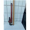 Image 1 : Large pipe wrench