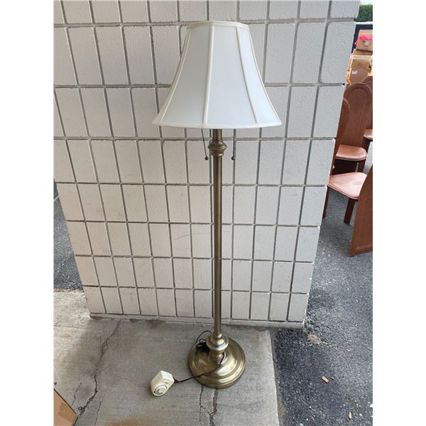 Floor lamp