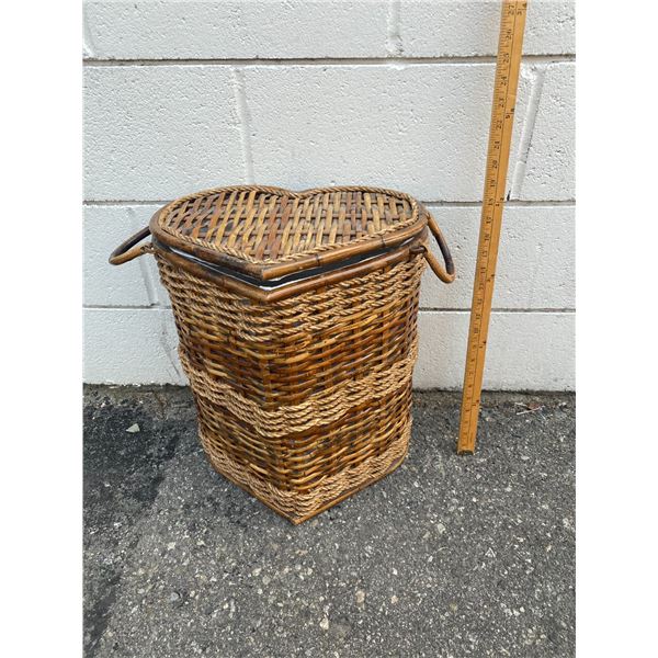 Storage basket