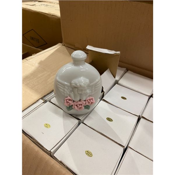 Smaller lidded trinkets case