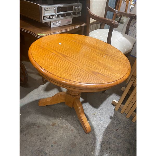Small pedestal side table