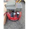 Image 1 : Porter cable jet stream 150 PSI compressor