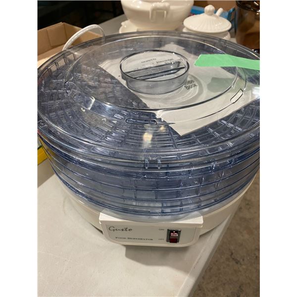 Dehydrator