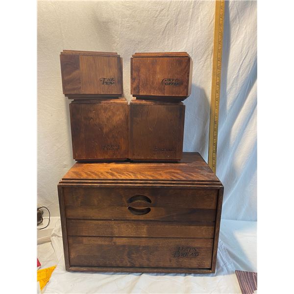 Bread box and canister set