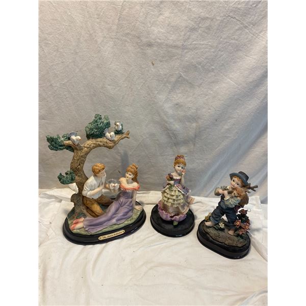 3 decor figurines