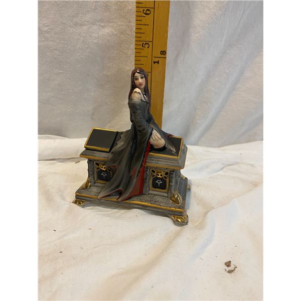 Anne stokes music box