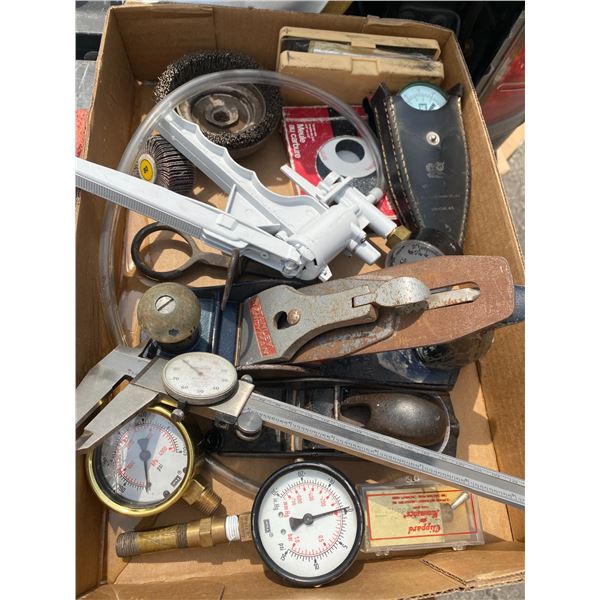 Lot gauges and planes