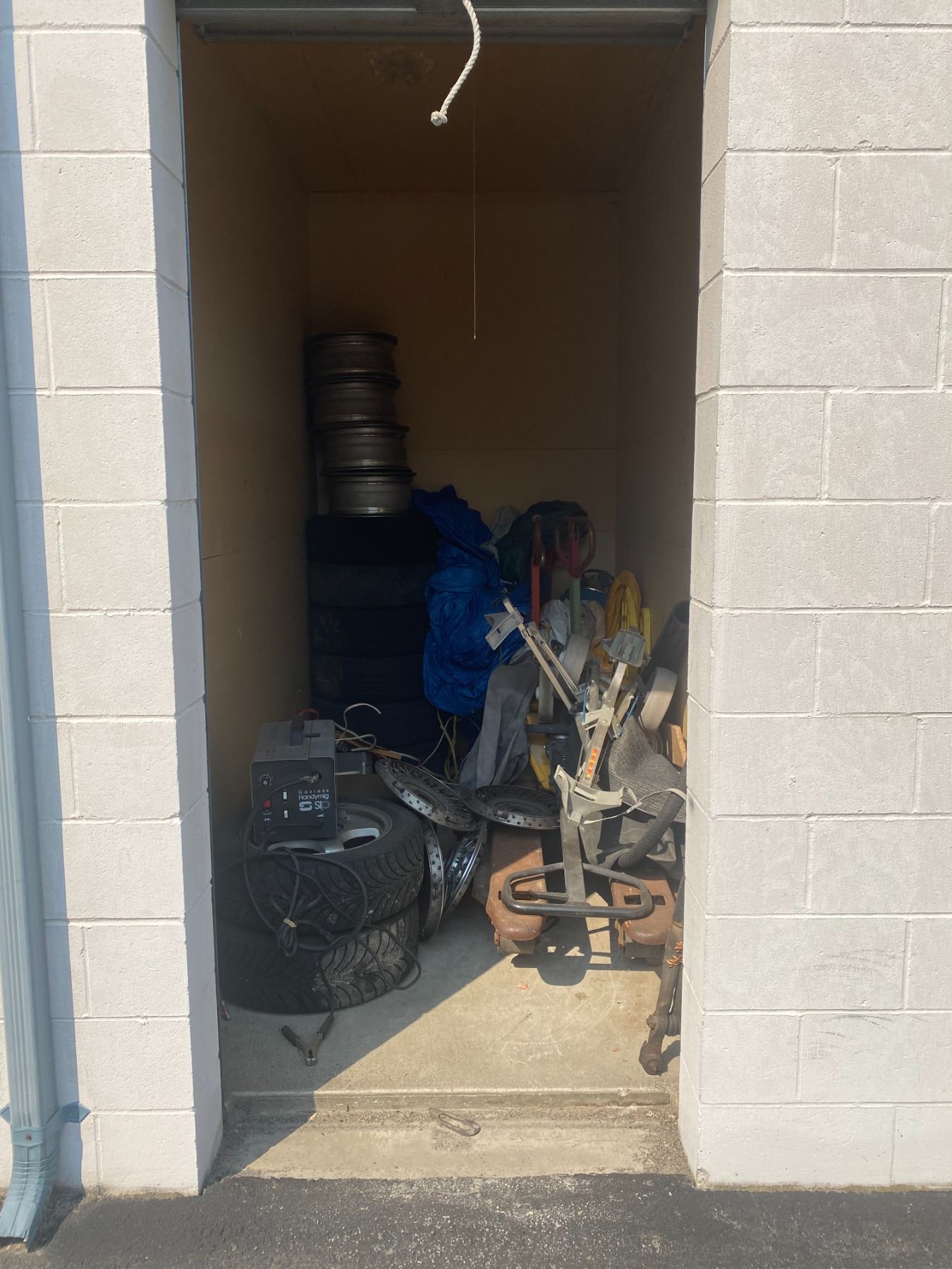 Contents of locker 137 5x10