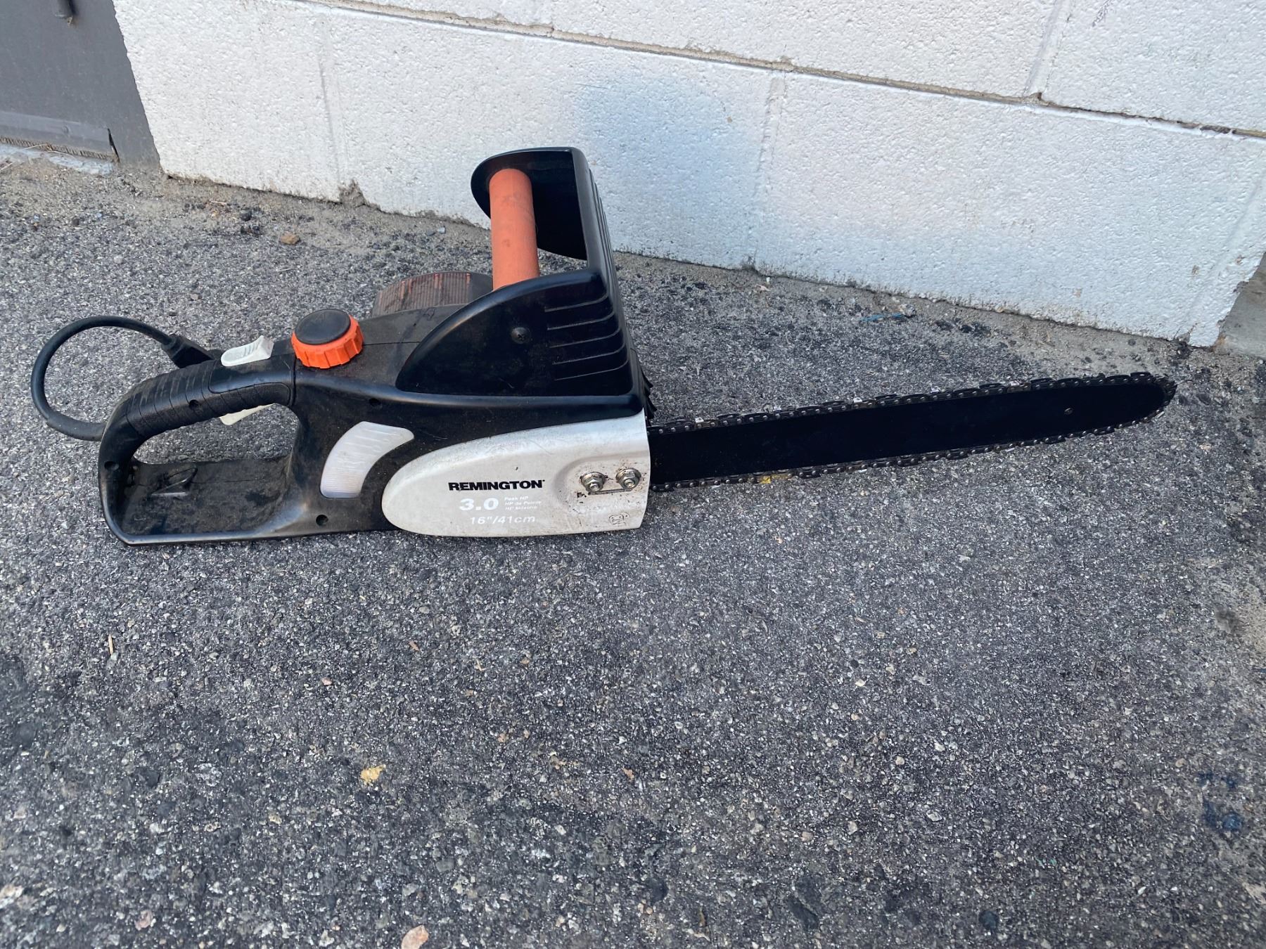 Remington 16” electric chainsaw