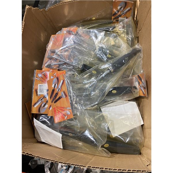 Lot gardening small rakes