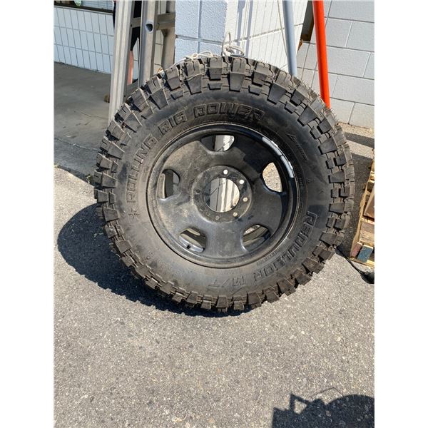 Tire on rim 35x12.50R18LT