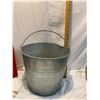 Image 1 : Pail