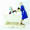 Image 2 : German Porcelain Figurine Gentleman and Lady on Bench