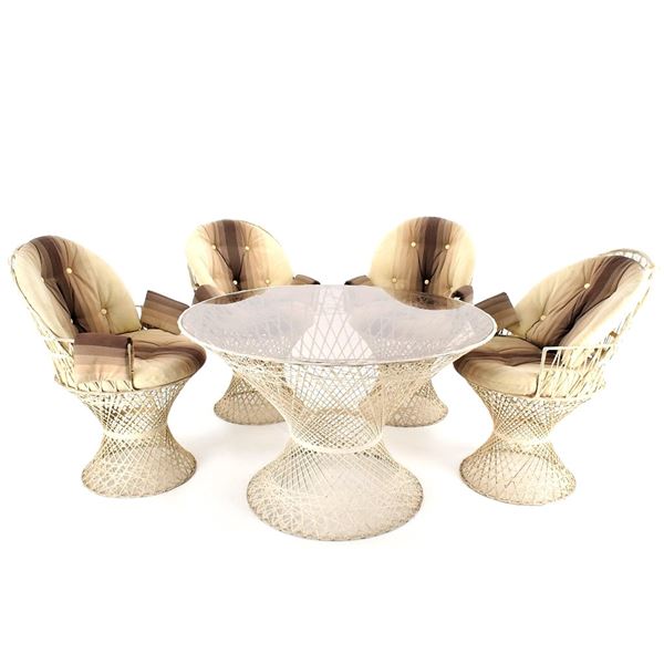 Russell Woodard Spun Fiberglass Table & Chairs