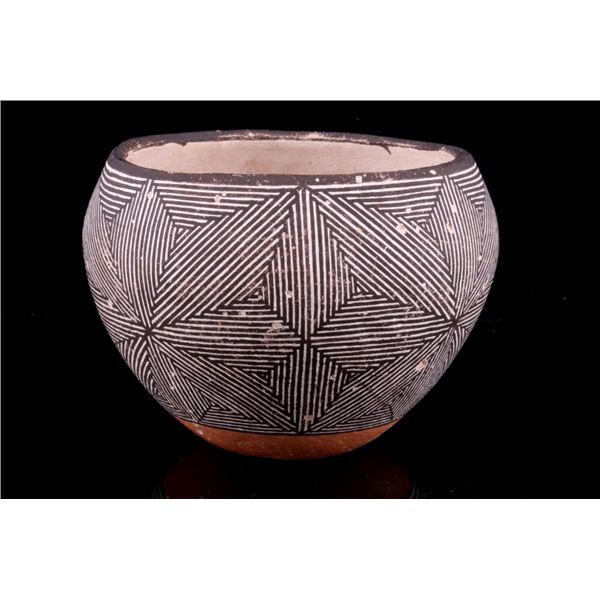 Acoma, Pueblo Sarah Garcia Pottery Vessel