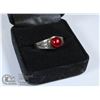 Image 1 : VINTAGE 1975 SILVER RING WITH A CRANBERRY BUTTON