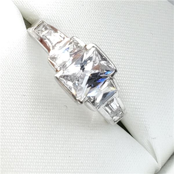 EC201-145 SILVER CZ RING