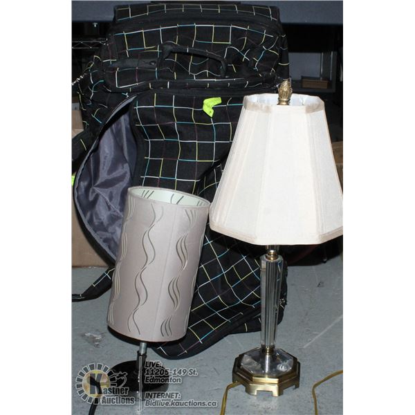 1 LAMP WITH TRAVEL CASE