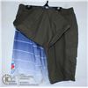 Image 1 : 2 PAIRS OF SHORTS SIZE SMALL