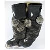 Image 1 : LADIES SIZE 8 BLACK MUKLUKS  FUR AND BEADED